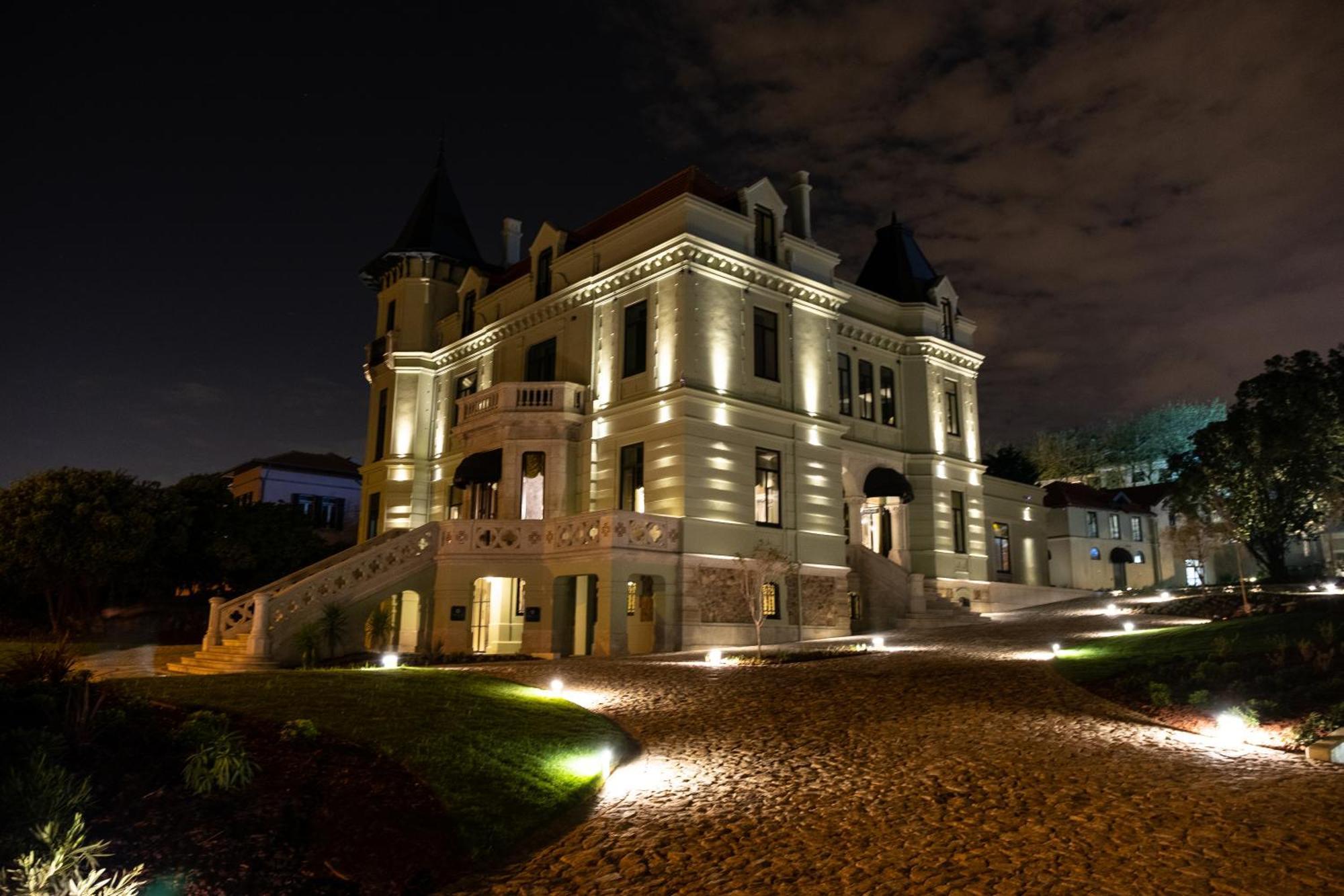빌라 포즈 호텔 앤 스파 포르투 외부 사진 The palace at night